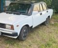 Белый ВАЗ 2105, объемом двигателя 1.5 л и пробегом 80 тыс. км за 557 $, фото 1 на Automoto.ua