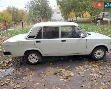 Белый ВАЗ 2105, объемом двигателя 1.3 л и пробегом 100 тыс. км за 1118 $, фото 5 на Automoto.ua