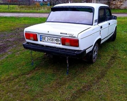 Белый ВАЗ 2105, объемом двигателя 1.2 л и пробегом 100 тыс. км за 900 $, фото 2 на Automoto.ua