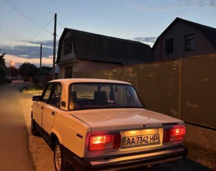 Белый ВАЗ 2105, объемом двигателя 1.5 л и пробегом 1 тыс. км за 912 $, фото 3 на Automoto.ua