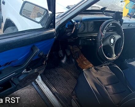 ВАЗ 2105 1982 в Баштанке на Automoto.ua Белый ВАЗ 2105, объемом двигателя 1.3 л и пробегом 100 тыс. км за 800 $, фото 4 на Automoto.ua