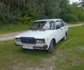 Белый ВАЗ 2105, объемом двигателя 1.3 л и пробегом 150 тыс. км за 800 $, фото 1 на Automoto.ua