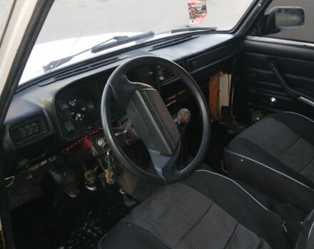 Білий ВАЗ 2105, об'ємом двигуна 1.3 л та пробігом 61 тис. км за 828 $, фото 6 на Automoto.ua