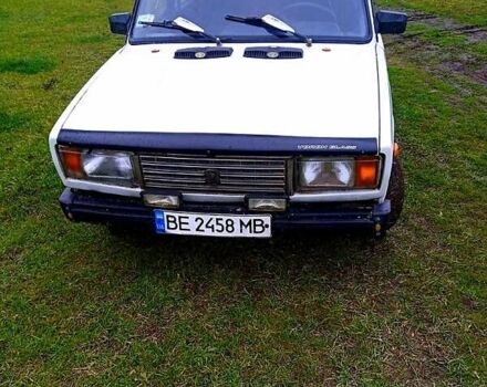 Белый ВАЗ 2105, объемом двигателя 1.2 л и пробегом 100 тыс. км за 900 $, фото 3 на Automoto.ua