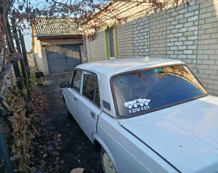 Белый ВАЗ 2105, объемом двигателя 2 л и пробегом 100 тыс. км за 259 $, фото 2 на Automoto.ua