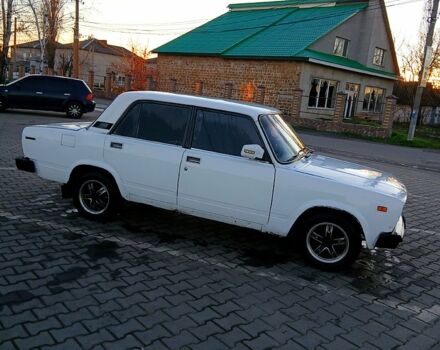 Білий ВАЗ 2105, об'ємом двигуна 1.3 л та пробігом 61 тис. км за 830 $, фото 3 на Automoto.ua