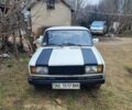 Белый ВАЗ 2105, объемом двигателя 1.3 л и пробегом 300 тыс. км за 482 $, фото 3 на Automoto.ua