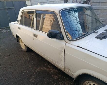 Белый ВАЗ 2105, объемом двигателя 2 л и пробегом 100 тыс. км за 259 $, фото 1 на Automoto.ua