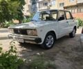 Белый ВАЗ 2105, объемом двигателя 1 л и пробегом 70 тыс. км за 1000 $, фото 1 на Automoto.ua