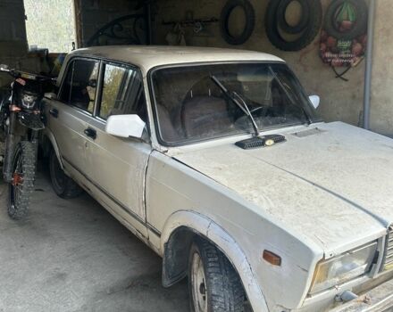 Белый ВАЗ 2105, объемом двигателя 1.5 л и пробегом 10 тыс. км за 228 $, фото 1 на Automoto.ua