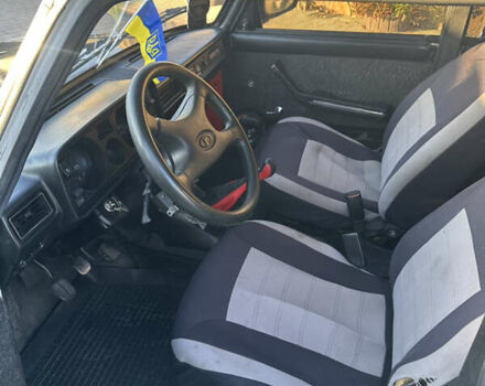 Білий ВАЗ 2105, об'ємом двигуна 1.5 л та пробігом 99 тис. км за 500 $, фото 4 на Automoto.ua