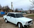 Белый ВАЗ 2105, объемом двигателя 13 л и пробегом 300 тыс. км за 1300 $, фото 1 на Automoto.ua