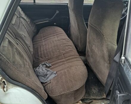 Білий ВАЗ 2105, об'ємом двигуна 0 л та пробігом 70 тис. км за 600 $, фото 4 на Automoto.ua