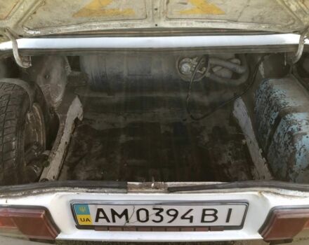 Белый ВАЗ 2105, объемом двигателя 1.3 л и пробегом 27 тыс. км за 550 $, фото 4 на Automoto.ua