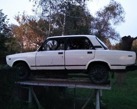 Белый ВАЗ 2105, объемом двигателя 1.2 л и пробегом 16 тыс. км за 411 $, фото 1 на Automoto.ua