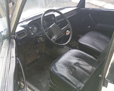 Белый ВАЗ 2105, объемом двигателя 1.5 л и пробегом 190 тыс. км за 451 $, фото 6 на Automoto.ua