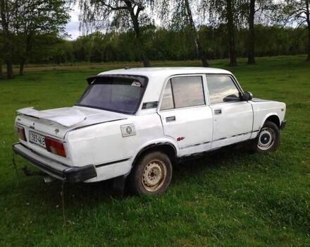ВАЗ 2105 1984 в Оратове на Automoto.ua Белый ВАЗ 2105, объемом двигателя 1.1 л и пробегом 200 тыс. км за 477 $, фото 3 на Automoto.ua