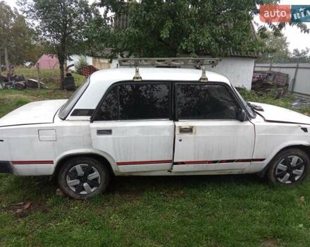 Белый ВАЗ 2105, объемом двигателя 1.3 л и пробегом 48 тыс. км за 316 $, фото 2 на Automoto.ua