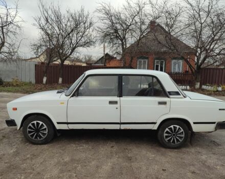 Белый ВАЗ 2105, объемом двигателя 1.3 л и пробегом 100 тыс. км за 700 $, фото 3 на Automoto.ua