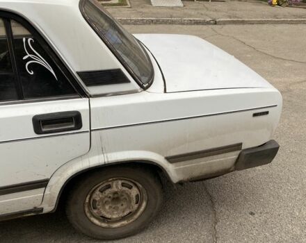 Белый ВАЗ 2105, объемом двигателя 1.2 л и пробегом 250 тыс. км за 497 $, фото 5 на Automoto.ua