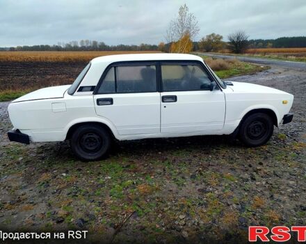ВАЗ 2105 1984 у Полтаві на Automoto.ua Білий ВАЗ 2105, об'ємом двигуна 1.2 л та пробігом 0 тис. км за 850 $, фото 6 на Automoto.ua