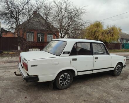 Белый ВАЗ 2105, объемом двигателя 1.3 л и пробегом 100 тыс. км за 700 $, фото 2 на Automoto.ua