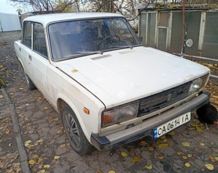 Белый ВАЗ 2105, объемом двигателя 1.5 л и пробегом 190 тыс. км за 451 $, фото 4 на Automoto.ua