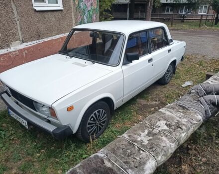 Белый ВАЗ 2105, объемом двигателя 1.5 л и пробегом 245 тыс. км за 1100 $, фото 1 на Automoto.ua