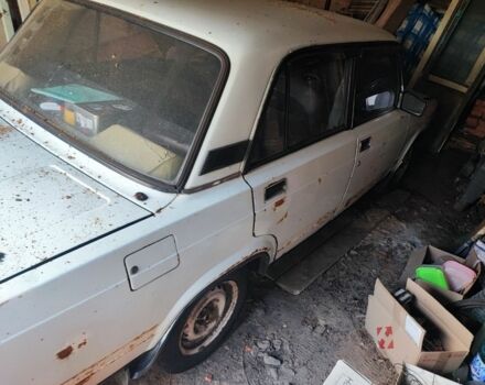Белый ВАЗ 2105, объемом двигателя 0 л и пробегом 111 тыс. км за 400 $, фото 1 на Automoto.ua