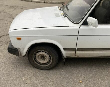 Белый ВАЗ 2105, объемом двигателя 1.2 л и пробегом 250 тыс. км за 497 $, фото 2 на Automoto.ua