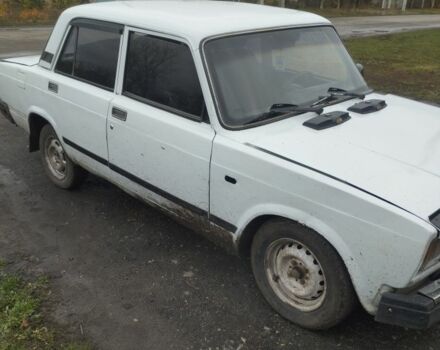 Белый ВАЗ 2105, объемом двигателя 1.3 л и пробегом 1000 тыс. км за 595 $, фото 2 на Automoto.ua