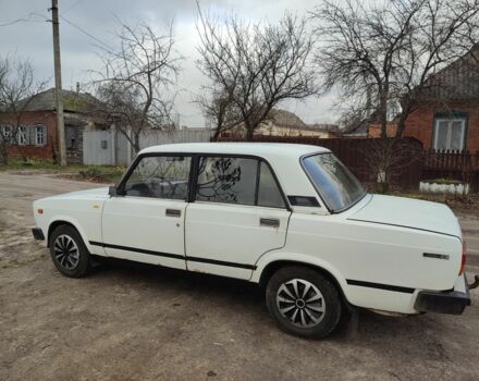 Белый ВАЗ 2105, объемом двигателя 1.3 л и пробегом 100 тыс. км за 700 $, фото 5 на Automoto.ua