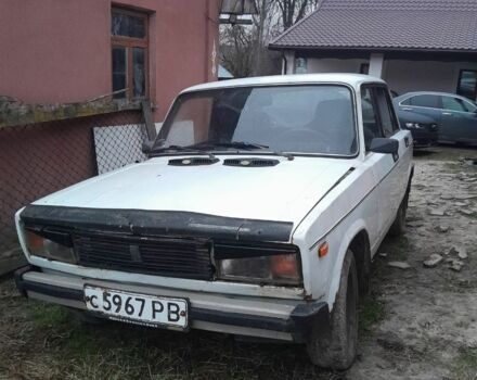 ВАЗ 2105 1985 в Шумск на Automoto.ua Белый ВАЗ 2105, объемом двигателя 1.3 л и пробегом 350 тыс. км за 200 $, фото 1 на Automoto.ua