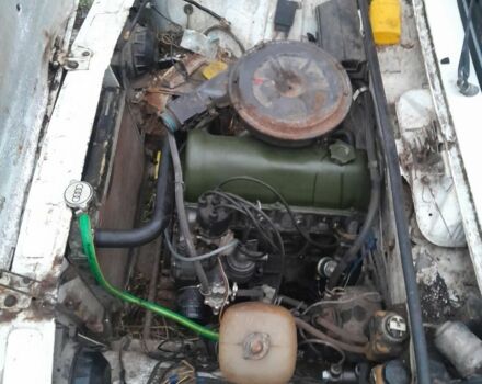 ВАЗ 2105 1985 в Шумск на Automoto.ua Белый ВАЗ 2105, объемом двигателя 1.3 л и пробегом 350 тыс. км за 200 $, фото 4 на Automoto.ua