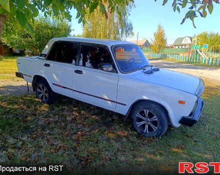 Белый ВАЗ 2105, объемом двигателя 1.3 л и пробегом 27 тыс. км за 550 $, фото 1 на Automoto.ua