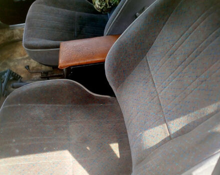 Белый ВАЗ 2105, объемом двигателя 1.5 л и пробегом 60 тыс. км за 370 $, фото 5 на Automoto.ua