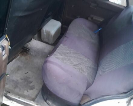 ВАЗ 2105 1985 в Шумск на Automoto.ua Белый ВАЗ 2105, объемом двигателя 1.3 л и пробегом 350 тыс. км за 200 $, фото 6 на Automoto.ua