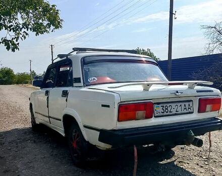 Белый ВАЗ 2105, объемом двигателя 1.3 л и пробегом 777 тыс. км за 720 $, фото 1 на Automoto.ua