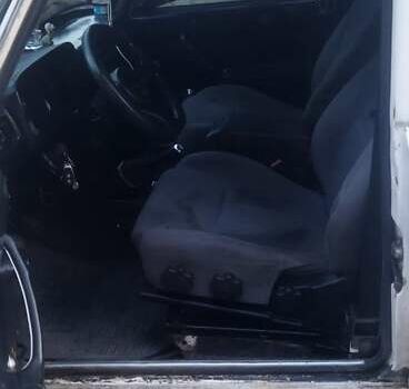 Білий ВАЗ 2105, об'ємом двигуна 1.5 л та пробігом 250 тис. км за 761 $, фото 3 на Automoto.ua