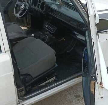 Білий ВАЗ 2105, об'ємом двигуна 1.5 л та пробігом 250 тис. км за 761 $, фото 14 на Automoto.ua