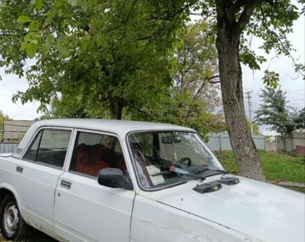 Белый ВАЗ 2105, объемом двигателя 1.6 л и пробегом 80 тыс. км за 340 $, фото 2 на Automoto.ua
