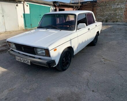 Белый ВАЗ 2105, объемом двигателя 1.5 л и пробегом 227 тыс. км за 592 $, фото 3 на Automoto.ua