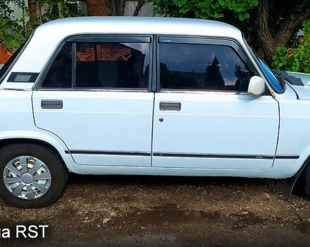 Белый ВАЗ 2105, объемом двигателя 1.3 л и пробегом 700 тыс. км за 1100 $, фото 9 на Automoto.ua