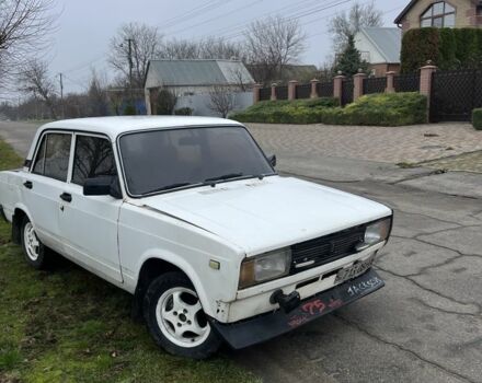 Белый ВАЗ 2105, объемом двигателя 1.5 л и пробегом 1 тыс. км за 426 $, фото 1 на Automoto.ua