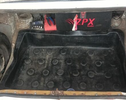 ВАЗ 2105 1986 в Чернигове на Automoto.ua Белый ВАЗ 2105, объемом двигателя 0 л и пробегом 300 тыс. км за 642 $, фото 17 на Automoto.ua