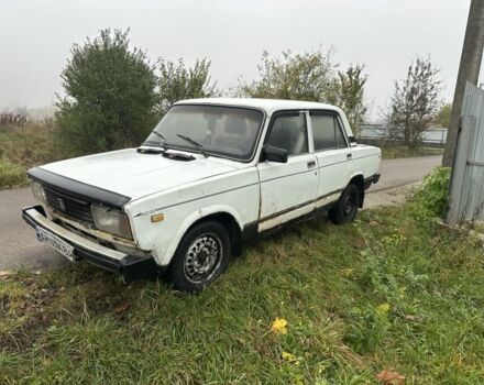 Белый ВАЗ 2105, объемом двигателя 1.3 л и пробегом 999 тыс. км за 358 $, фото 1 на Automoto.ua