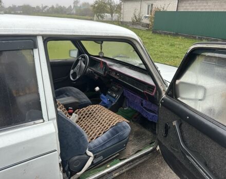 Белый ВАЗ 2105, объемом двигателя 1.3 л и пробегом 999 тыс. км за 358 $, фото 5 на Automoto.ua