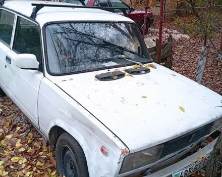 Белый ВАЗ 2105, объемом двигателя 1.5 л и пробегом 100 тыс. км за 238 $, фото 1 на Automoto.ua
