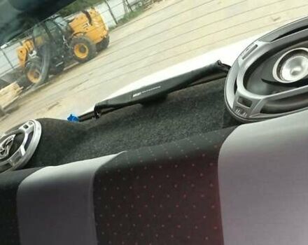 Білий ВАЗ 2105, об'ємом двигуна 1.5 л та пробігом 250 тис. км за 761 $, фото 15 на Automoto.ua