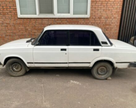 Белый ВАЗ 2105, объемом двигателя 1.3 л и пробегом 333 тыс. км за 453 $, фото 1 на Automoto.ua